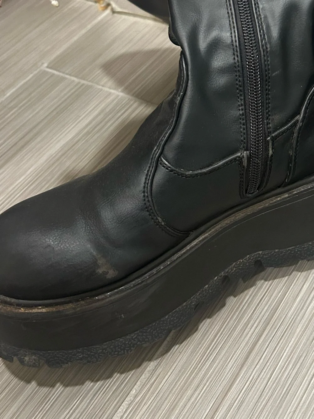 Demonia 51mm platform
